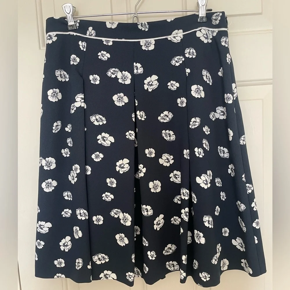 NWT Brooks brothers floral pleated A-line skirt size 10